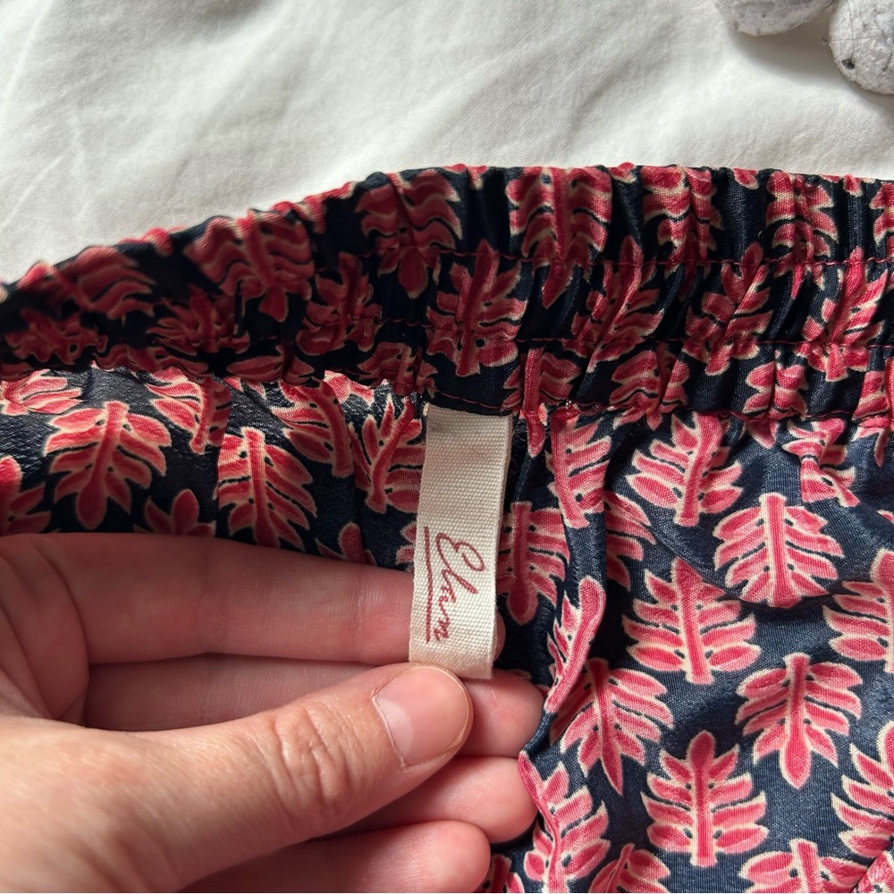 Pattern pull on shorts - Picture 3 of 4